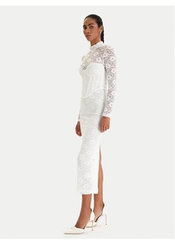 Bardot Sukienka koktajlowa Carmen 60189DB Biały Slim Fit ze sklepu MODIVO w kategorii Sukienki - zdjęcie 188405005