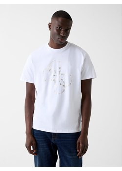 Guess T-Shirt M6RI03 I3Z14 Biały Regular Fit ze sklepu MODIVO w kategorii T-shirty męskie - zdjęcie 188406659