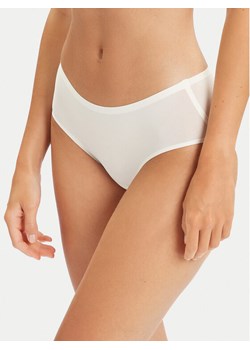 Chantelle Figi klasyczne Soft Stretch C26440 Écru ze sklepu MODIVO w kategorii Majtki damskie - zdjęcie 188412265