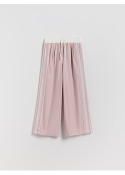 Reserved - Spodnie z koronkowymi lampasami - brudny róż ze sklepu Reserved w kategorii Spodnie dziewczęce - zdjęcie 188413539