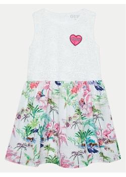 Guess Sukienka codzienna K4GK31 WG5N0 Biały Regular Fit ze sklepu MODIVO w kategorii Sukienki dziewczęce - zdjęcie 188418695