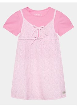 Guess Sukienka codzienna J4GK20 K8GF0 Różowy Regular Fit ze sklepu MODIVO w kategorii Sukienki dziewczęce - zdjęcie 188418705