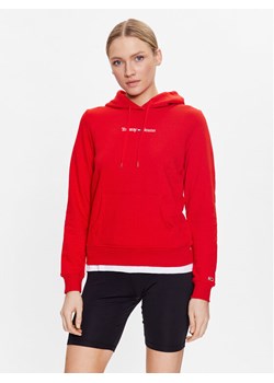 Tommy Jeans Bluza Serif Linear DW0DW15649 Czerwony Regular Fit ze sklepu MODIVO w kategorii Bluzy damskie - zdjęcie 188418828