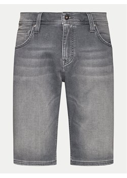 Mustang Szorty jeansowe Chicago 1014890 Szary Regular Fit ze sklepu MODIVO w kategorii Spodenki męskie - zdjęcie 188419035