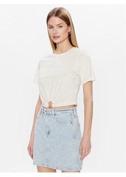 Guess T-Shirt Piercing W3GI23 JA914 Écru Boxy Fit ze sklepu MODIVO w kategorii Bluzki damskie - zdjęcie 188419258