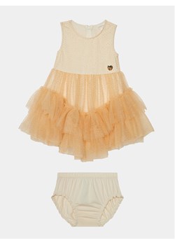 Guess Sukienka codzienna A4RK03 KC3F0 Beżowy Regular Fit ze sklepu MODIVO w kategorii Sukienki niemowlęce - zdjęcie 188419299