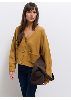 Mohito - Wełniany musztardowy kardigan - musztardowy ze sklepu Mohito w kategorii Swetry damskie - zdjęcie 188422238