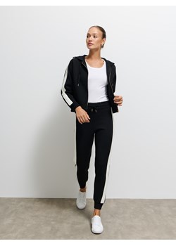 Mohito - Czarne spodnie dresowe - czarny ze sklepu Mohito w kategorii Spodnie damskie - zdjęcie 188423489