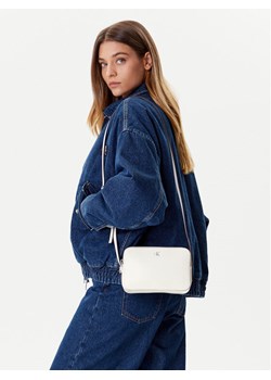 Calvin Klein Torebka Ck Camera Bag LV04F3173G Biały ze sklepu MODIVO w kategorii Listonoszki - zdjęcie 188427765