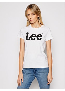 Lee T-Shirt Logo Tee L42UER12 112109470 Biały Regular Fit ze sklepu MODIVO w kategorii Bluzki damskie - zdjęcie 188427819