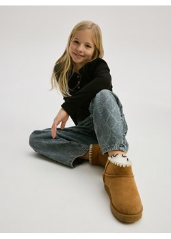 Reserved - Zamszowe botki - brązowy ze sklepu Reserved w kategorii Buty zimowe dziecięce - zdjęcie 188432698