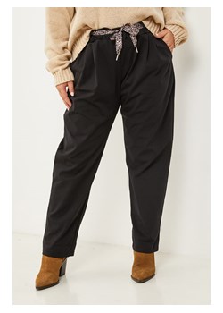 Curvy Lady Spodnie w kolorze czarnym ze sklepu Limango Polska w kategorii Spodnie damskie - zdjęcie 188437747
