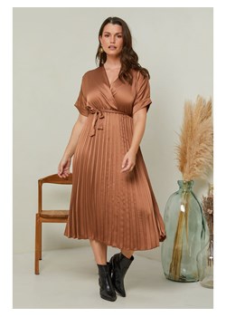 Curvy Lady Sukienka w kolorze jasnobrązowym ze sklepu Limango Polska w kategorii Sukienki - zdjęcie 188437898