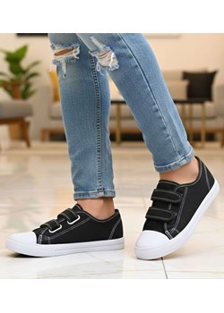 Czarne tenisówki chłopięce na rzepy buty do szkoły /E5-1 18101 T189/ ze sklepu Pantofelek24.pl w kategorii Trampki dziecięce - zdjęcie 188445285