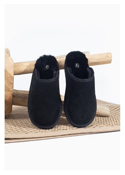 Gooce Wełniane kapcie "Emerald" w kolorze czarnym ze sklepu Limango Polska w kategorii Kapcie męskie - zdjęcie 188446939