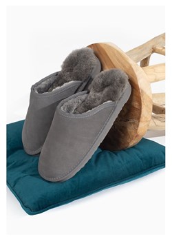 Gooce Wełniane kapcie "Emerald" w kolorze szarym ze sklepu Limango Polska w kategorii Kapcie męskie - zdjęcie 188446947