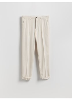 Reserved - Spodnie garniturowe z wiskozą - beżowy ze sklepu Reserved w kategorii Spodnie męskie - zdjęcie 188472648