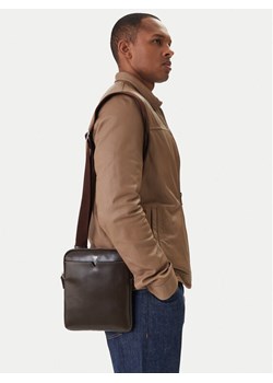 Guess Saszetka HMFITC P5123 Brązowy ze sklepu MODIVO w kategorii Torby męskie - zdjęcie 188474159