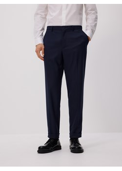 Reserved - Spodnie garniturowe z wiskozą - granatowy ze sklepu Reserved w kategorii Spodnie męskie - zdjęcie 188475138