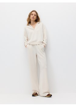 Reserved - Spodnie dresowe long leg - beżowy ze sklepu Reserved w kategorii Spodnie damskie - zdjęcie 188476209