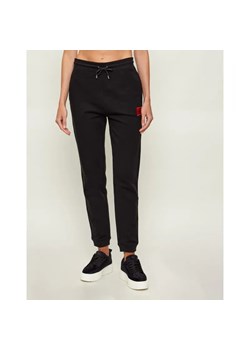 HUGO Spodnie dresowe Dachib | Regular Fit ze sklepu Gomez Fashion Store w kategorii Spodnie damskie - zdjęcie 188480017