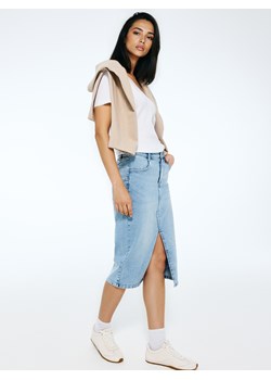 Mohito - Jeansowa spódnica midi - niebieski ze sklepu Mohito w kategorii Spódnice - zdjęcie 188480995