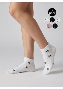 Sinsay - Prążkowane skarpetki 5 pack - wielobarwny ze sklepu Sinsay w kategorii Skarpetki damskie - zdjęcie 188483158