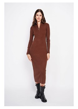 ASSUILI Sukienka dzianinowa w kolorze brązowym ze sklepu Limango Polska w kategorii Sukienki - zdjęcie 188483497
