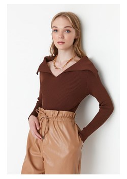 trendyol Sweter w kolorze brązowym ze sklepu Limango Polska w kategorii Swetry damskie - zdjęcie 188491535