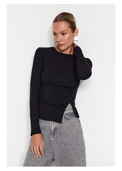 trendyol Koszulka w kolorze czarnym ze sklepu Limango Polska w kategorii Bluzki damskie - zdjęcie 188491968