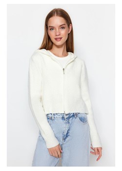 trendyol Kardigan w kolorze białym ze sklepu Limango Polska w kategorii Swetry damskie - zdjęcie 188492096