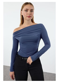 trendyol Bluzka w kolorze niebieskim ze sklepu Limango Polska w kategorii Bluzki damskie - zdjęcie 188492258