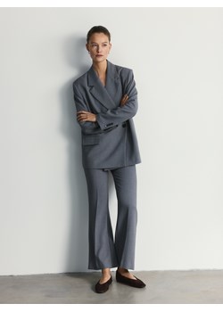 Reserved - Spodnie flare z kantem - ciemnoszary ze sklepu Reserved w kategorii Spodnie damskie - zdjęcie 188502389