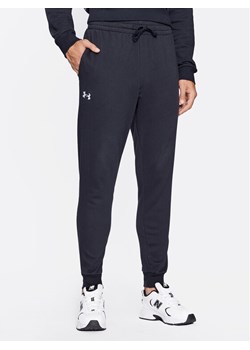 Under Armour Spodnie dresowe Ua Rival Fleece Joggers 1379774 Czarny Loose Fit ze sklepu MODIVO w kategorii Spodnie męskie - zdjęcie 188504096