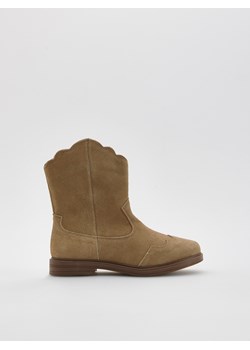 Reserved - Zamszowe botki - brązowy ze sklepu Reserved w kategorii Buty zimowe dziecięce - zdjęcie 188507529