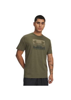 Męski t-shirt z nadrukiem Under Armour UA M Boxed Sports Updated Ss - khaki ze sklepu Sportstylestory.com w kategorii T-shirty męskie - zdjęcie 188509389