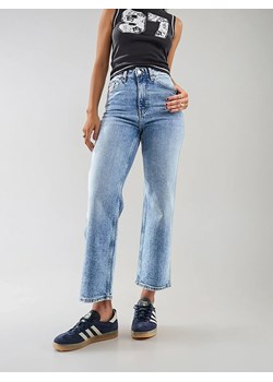 Monki Dżinsy - Regular fit - w kolorze błękitnym ze sklepu Limango Polska w kategorii Jeansy damskie - zdjęcie 188510698