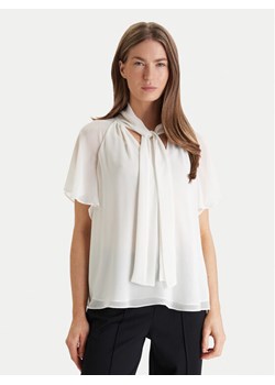 Marciano Guess Bluzka 6RGH03 7429A Biały Regular Fit ze sklepu MODIVO w kategorii Bluzki damskie - zdjęcie 188513487