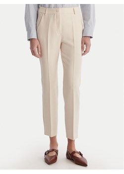 Weekend Max Mara Spodnie materiałowe Rana 2615131021 Écru Slim Fit ze sklepu MODIVO w kategorii Spodnie damskie - zdjęcie 188513785