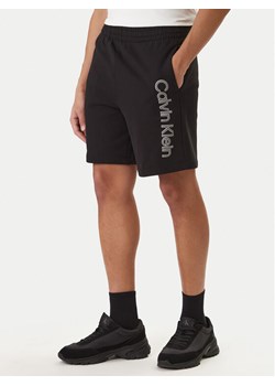 Calvin Klein Szorty sportowe LV04LF240G Czarny Regular Fit ze sklepu MODIVO w kategorii Spodenki męskie - zdjęcie 188514095