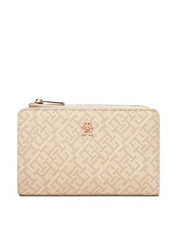 Tommy Hilfiger Portfel Th Icon Bifold Wallet Monoplay AW0AW18594 Beżowy ze sklepu MODIVO w kategorii Portfele damskie - zdjęcie 188514788