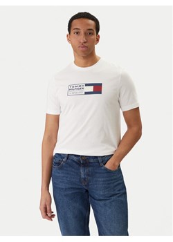 Tommy Hilfiger T-Shirt Brand Love Box MW0MW42366 Biały Regular Fit ze sklepu MODIVO w kategorii T-shirty męskie - zdjęcie 188515606