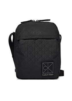 Calvin Klein Saszetka Utility Emblem Reporter LV04D3303G Czarny ze sklepu MODIVO w kategorii Torby męskie - zdjęcie 188515839