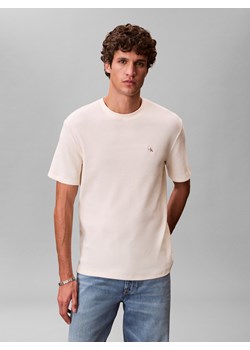 Calvin Klein Jeans Koszulka męska Mężczyźni Dżersej écru wypukły wzór tkaniny ze sklepu vangraaf w kategorii T-shirty męskie - zdjęcie 188531829
