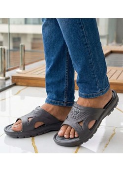 Wodoodporne chłopięce klapki na plażę /16532 E3-1 T8/ ze sklepu Pantofelek24.pl w kategorii Klapki dziecięce - zdjęcie 188532137