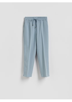 Reserved - Spodnie z kantem - jasnoniebieski ze sklepu Reserved w kategorii Spodnie damskie - zdjęcie 188535559