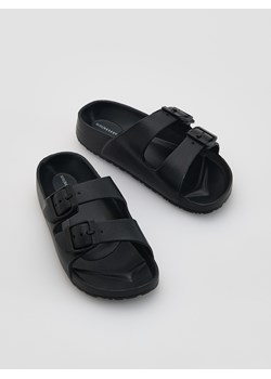 Reserved - Klapki z klamrami - czarny ze sklepu Reserved w kategorii Klapki męskie - zdjęcie 188539426