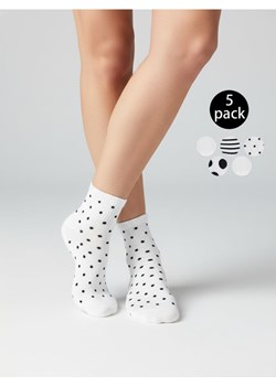 Sinsay - Zestaw skarpetek gładkich, w kropki i paski 5 pack - wielobarwny ze sklepu Sinsay w kategorii Skarpetki damskie - zdjęcie 188542695