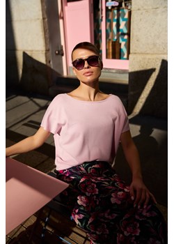 Cienki sweter różowy ze sklepu Moodo.pl w kategorii Swetry damskie - zdjęcie 188543205