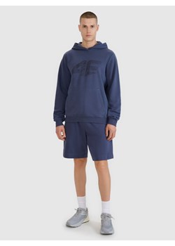 Męskie spodenki dresowe 4F 4FWSS25TSHOM545 - granatowe ze sklepu Sportstylestory.com w kategorii Spodenki męskie - zdjęcie 188544258
